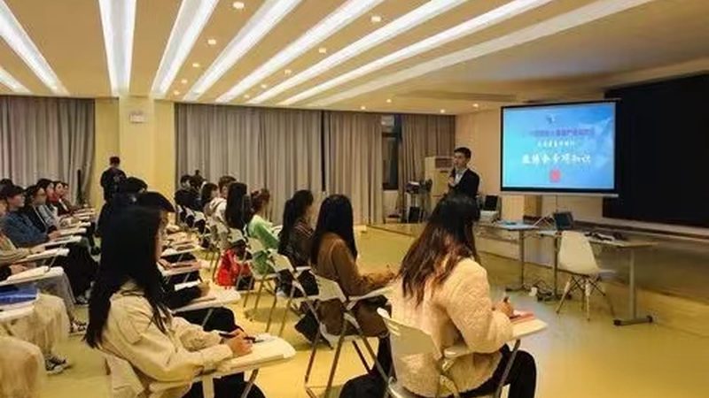 会计实操与考证培训，费用背后的考量因素